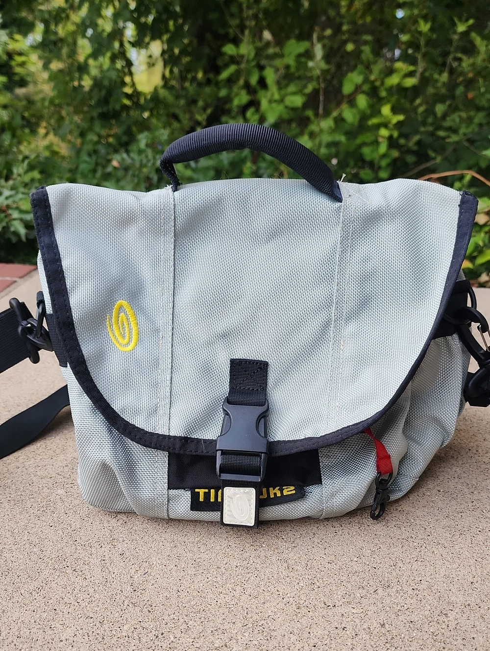 Timbuk2 Light Gray Messenger Bag with Black Trim and Yellow Logo